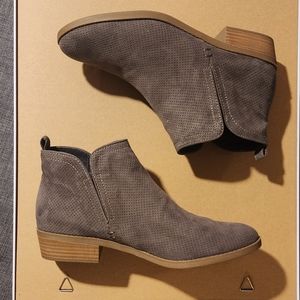 Universal Thread Women's Brown Booties Size 10